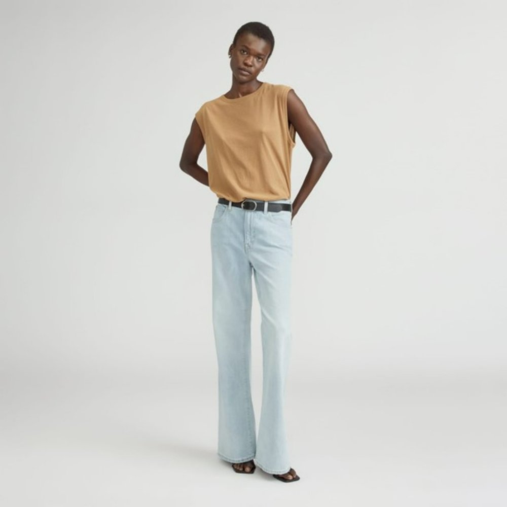Everlane The High RIse Flare Jeans light wash size 23 Regular